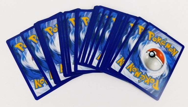 30 Pokémon 2023 Trade Cards