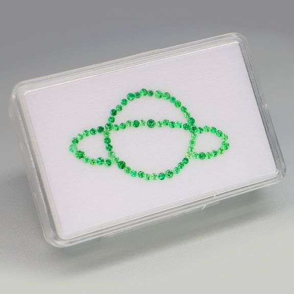 Brilliant green! Untreated! 1.53ct set of very rare Tsavorite Garnets!