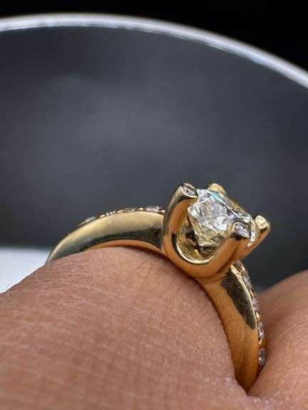 14K Yellow Gold Oval Cut Diamond Ring of 2.05 ct