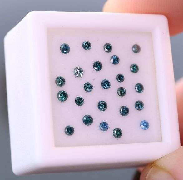 High fire! .55ct set of round brilliant cut Diamonds