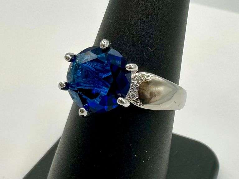 Beautiful 3.5 Ct Deep Midnight Blue Simulated VVs1 Diamond Ring
