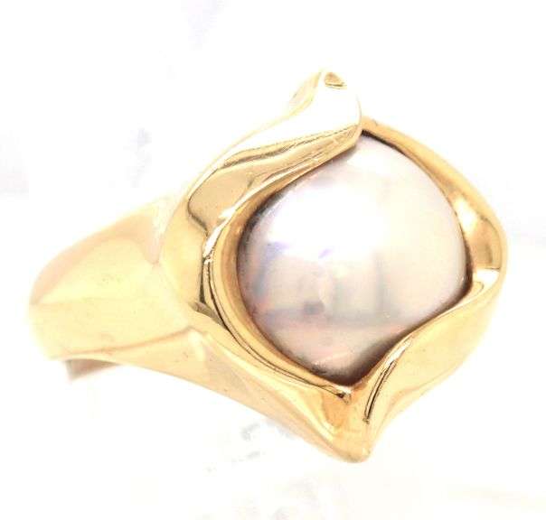 Lovely Modern 14K YG Mobe Pearl Ring