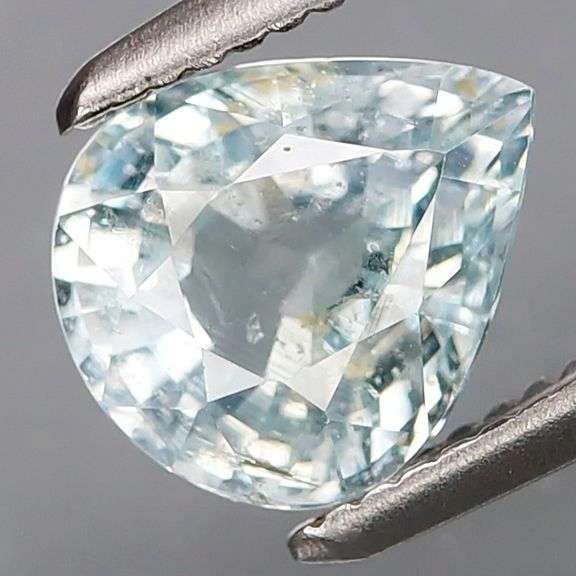 Striking 1.42ct platinum blue UNTREATED Sapphire!!!