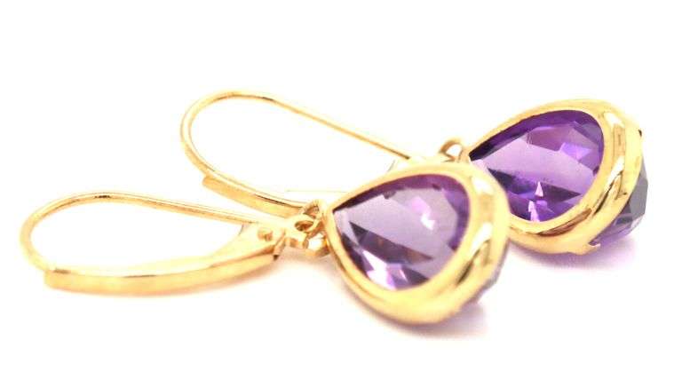 14KT Yellow gold pear shaped amethyst dangle earrings