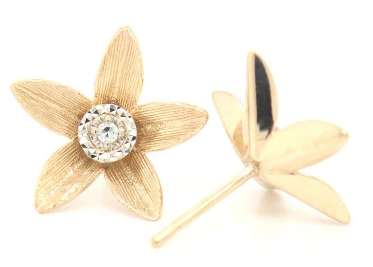 14kt Yellow gold two tone diamond accent flower earrings