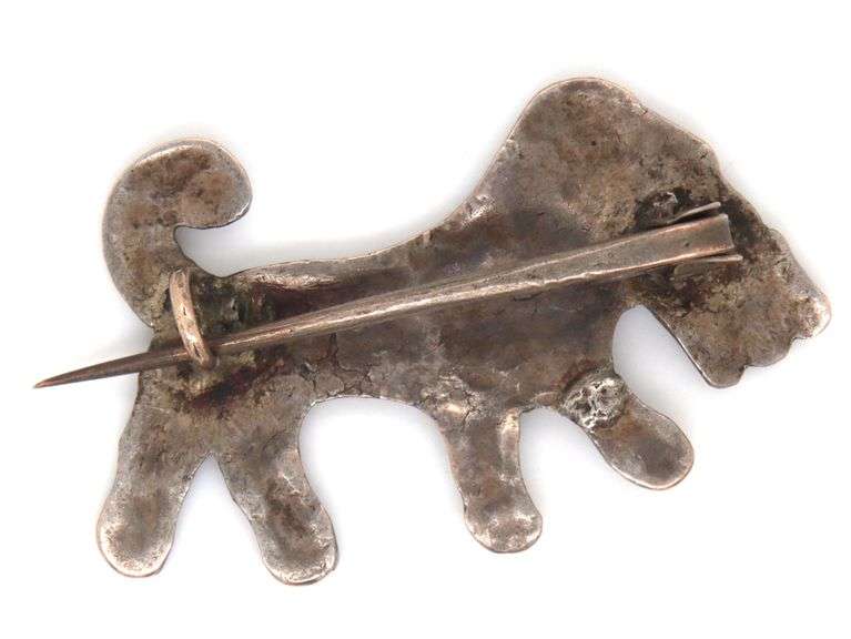 Vintage 925 sterling silver dog brooch carrying a basket