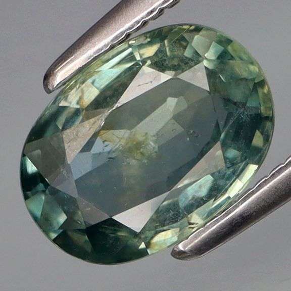 Untreated! 1.68ct gorgeous shifting green Tanzanian Sapphire!