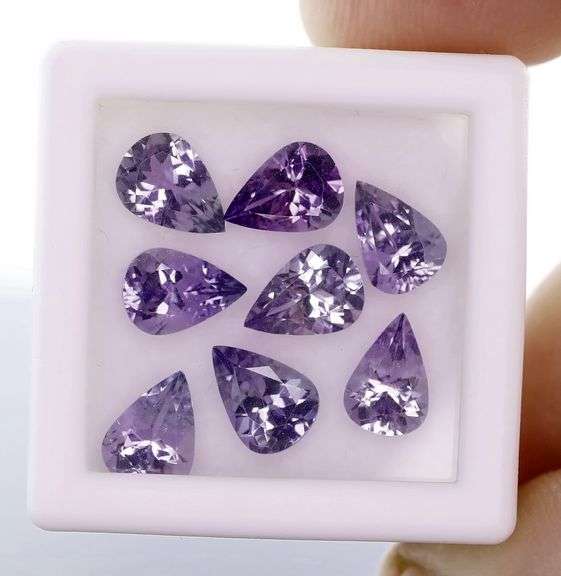 Premium all natural jewelers grade 5.57ct Tanzanite set!