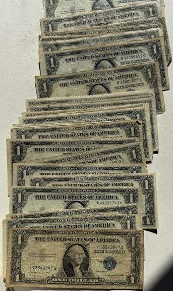 Thirty Three Various 1935 Series $1 Silver Certs Incl Star
