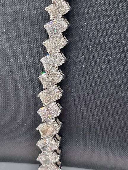 Stunning 14KT White Gold Emerald Cut Lab Diamond Tennis Bracelet, 12.23 CTTW