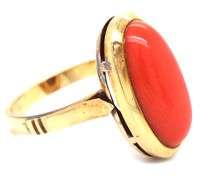Estate 18K Cabachon Coral Ring