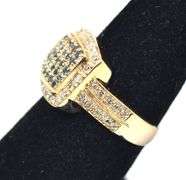 Stunning 14K Yellow Gold Alexandrite and Diamond Ring