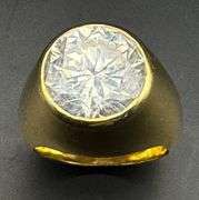 14K Yellow Gold Round Brilliant Cut Diamond Ring of 10.11ct