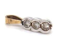 14kt Yellow gold diamond pendant