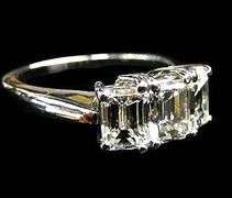 Sparkling 14 Kt White Gold Plate 3.05 Ct VVs1 White Simulated Diamond Ring