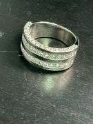 CERTIFIED 18K WHITE GOLD DIAMOND RING / BAND