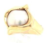Lovely Modern 14K YG Mobe Pearl Ring