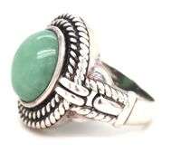 925 Sterling Silver Beautiful Oval Jade Ring