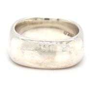 Tiffany & Co wide cushion band