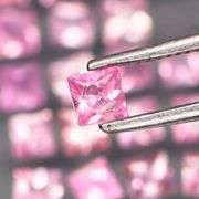 Radiant princess cut! 2.86ct pure pink Sapphire set!