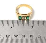 Marvelous 18k Yellow Gold Approx. 0.19CTS Diamond and Emerald Men's Ring