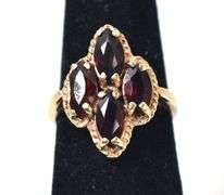 Gorgeous 10K Yellow Gold Red Garnet Gemstone Ring