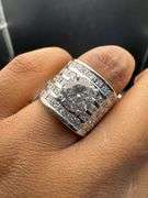 18K White Gold Round Brilliant Cut Diamond Ring of 6.90ct