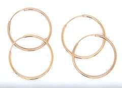 2 Pairs of 10kt Yellow gold hoop earrings