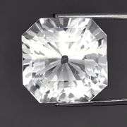 Superb 1429ct AAA grade diamond white Quartz