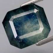 Impressive 5.85ct bi-color Sapphire! Heated only!