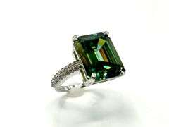 Stunning 145 Kt White Gold Plate Huge 9.5 Ct VVs1 Deep Forest Green Fire Moissanite Ring