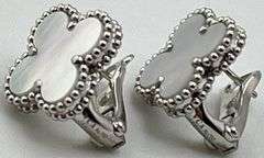 18KT White Gold White Mother Of Pearl Clover Earrings