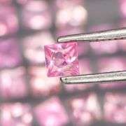 Radiant princess cut! 2.90ct pure pink Sapphire set!