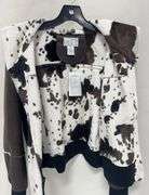 Stylish Brown Jacket with a Cozy Hood