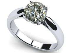 Sparkling 2.75 VVS1 Bright White Fire Moissanite Ring