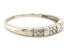 10kt White gold 0.12ctw diamond band
