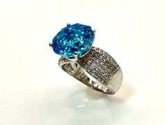 Stunning  White Gold Plate 5 Ct Rose Cut Simulated Blue Topaz Ring