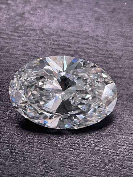 I.G.I CERTIFIED 5.00 CARAT OVAL CUT DIAMOND
