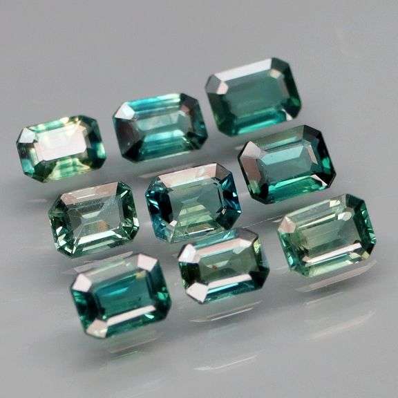 Look, it’s a 2.44ct set of Australian blue Sapphires! Heated only!