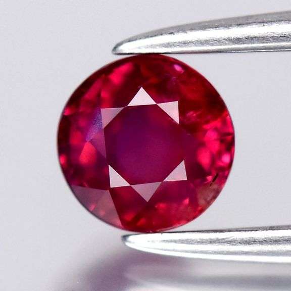 UNTREATED! Top crystal! .42ct top red Ruby Solitaire!