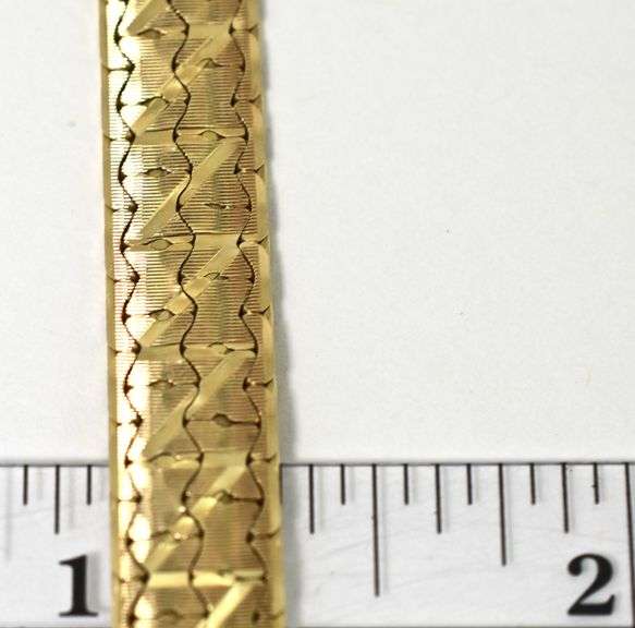 Stylish Italian-Made 14K Yellow Gold Bracelet