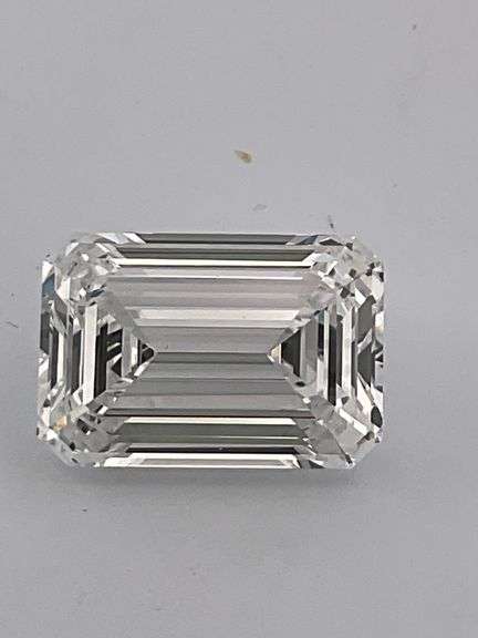 4.00 CARATS EMERALD CUT LAB GROWN DIAMOND CERTIFIRD BY I.G.I