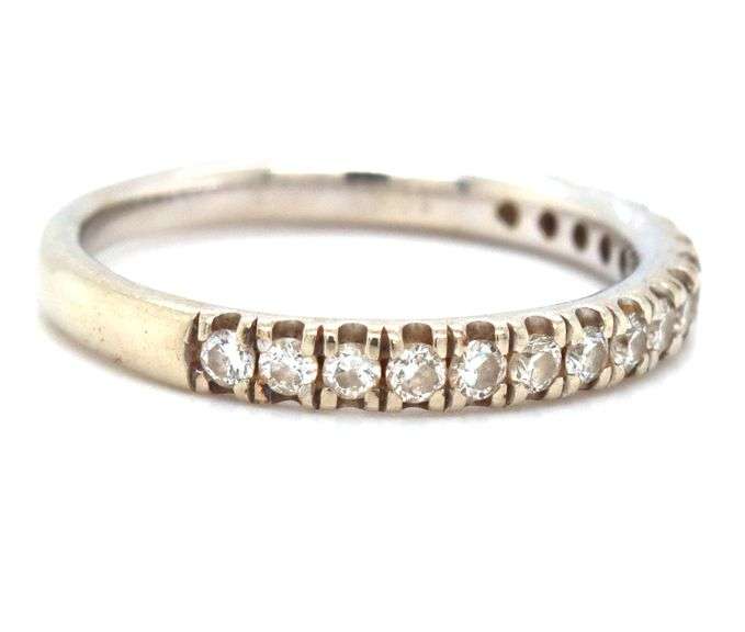 Practical 10K White Gold Diamond Band