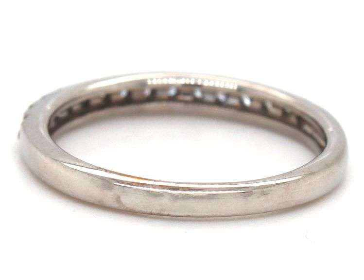 14kt White gold 0.25ctw diamond band