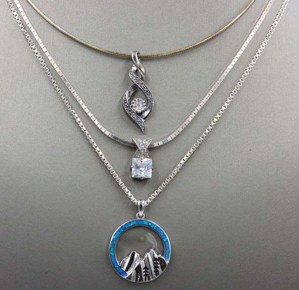 Group lot of Vintage 925 sterling silver necklaces