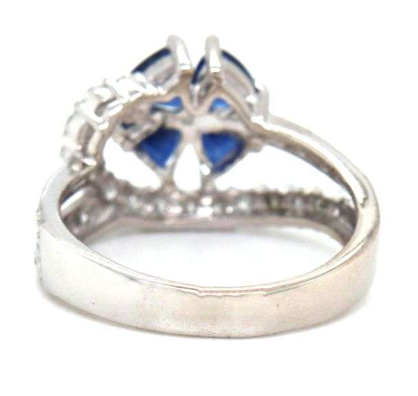14kt White gold sapphire flower and diamond ring