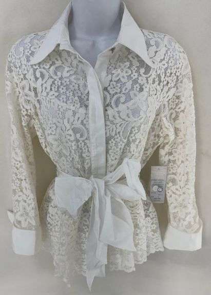 Elegant White Lace Women's Top