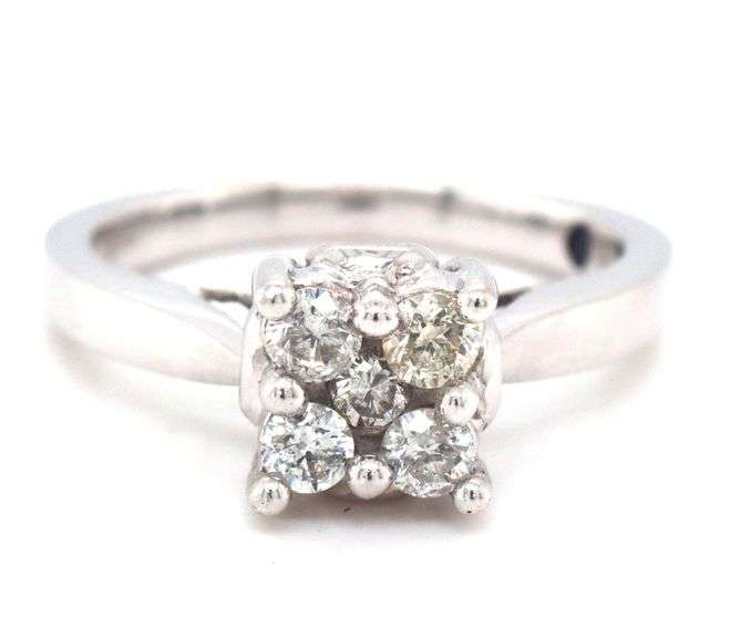 Sparkling 14K WG 5 Diamond Cluster