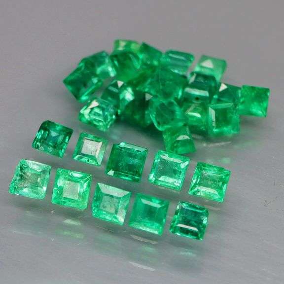 Outstanding 3.17ct real Colombian Emerald set!