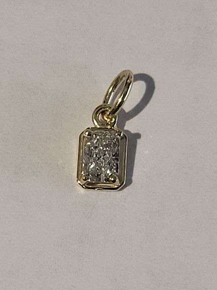 Certified Yellow Gold Lab Diamond Pendant